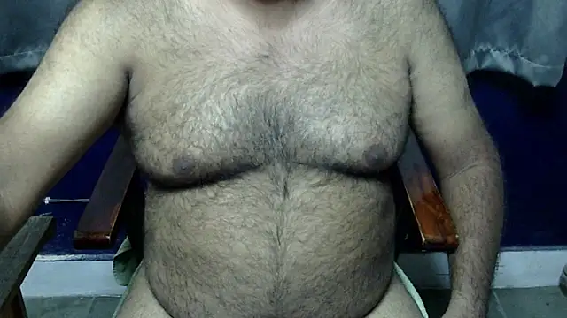 Snapshot of hairysubcub_70 chatting on May 2026 07:33:01 AM hairysubcub 70 online show from May 2026 07:33:01 AM