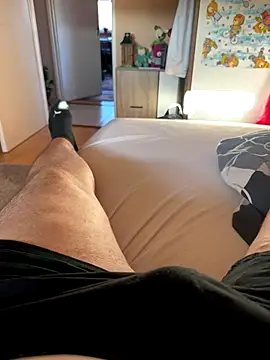 Snapshot of Tomi2244 chatting on October 2025 03:13:02 PM Tomi2244 online show from October 2025 03:13:02 PM