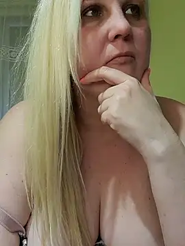 Snapshot of Mayci1984 chatting on March 2025 09:49:01 PM Mayci1984 online show from March 2025 09:49:01 PM