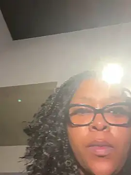 Snapshot of sexyTHANDO chatting on February 2025 02:42:02 AM sexyTHANDO online show from February 2025 02:42:02 AM