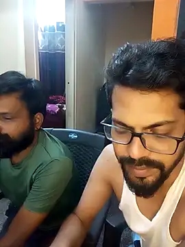 arhan3043 online show from January 2025 06:43:01 PM