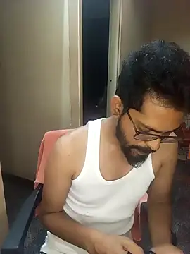 arhan3043 online show from January 2025 06:10:02 PM