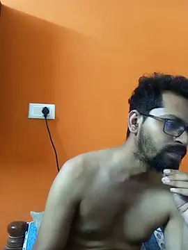 arhan3043 online show from November 2025 12:31:02 PM