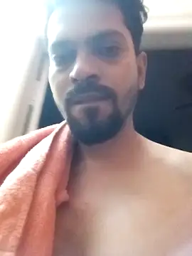 arhan3043 online show from October 2025 12:51:01 PM