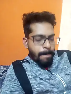 arhan3043 online show from December 2024 05:58:02 PM