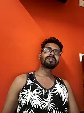 arhan3043 online show from September 2025 02:12:02 PM