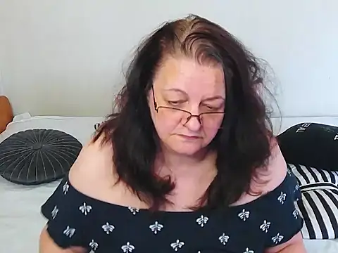 hotmilfforu online show from May 2026 01:08:02 PM