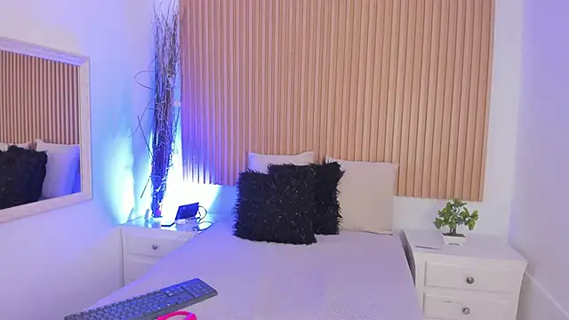 GenesisRuiz online show from February 2026 01:44:01 PM