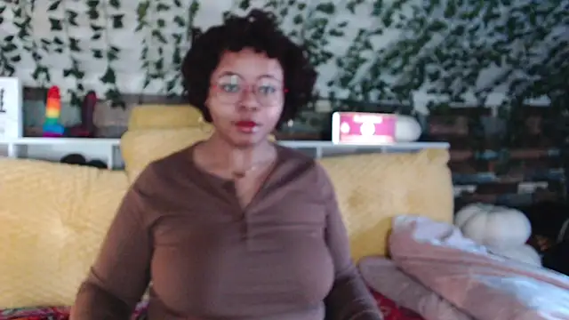 Snapshot of -khayaparker chatting on January 2025 01:11:01 PM -khayaparker online show from January 2025 01:11:01 PM