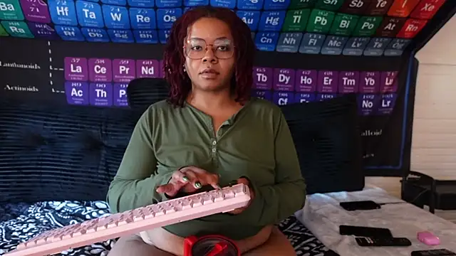 -khayaparker online show from April 2026 12:01:02 PM