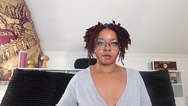 -khayaparker online show from November 2025 03:16:02 PM