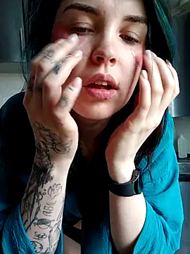 LazyTanukii online show from October 2025 06:37:01 AM