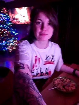 LazyTanukii online show from December 2025 06:23:01 AM