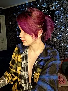 LazyTanukii online show from April 2026 06:42:02 AM