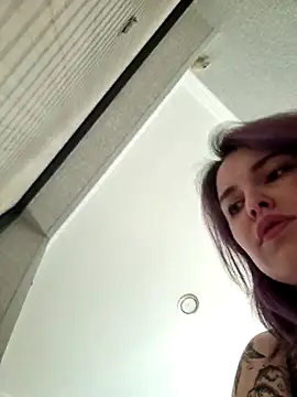 LazyTanukii online show from March 2025 12:02:02 PM
