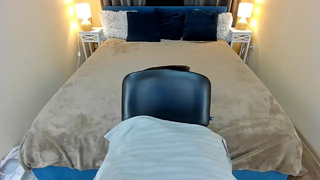 CharmedDoll online show from April 2026 06:19:02 AM