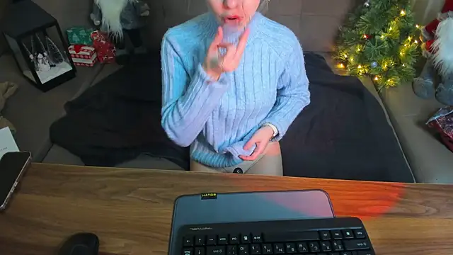 CharmedDoll online show from December 2025 01:35:02 PM