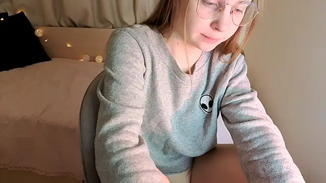 CharmedDoll online show from December 2025 01:46:02 PM