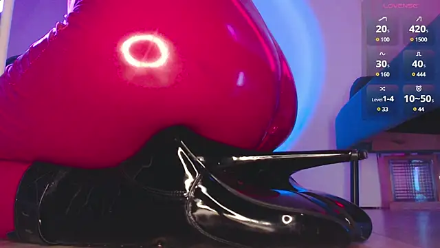 auroralatexprincess online show from February 2025 09:28:01 PM