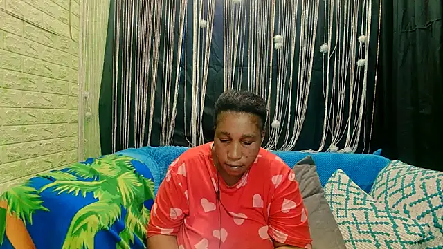 mysticeboney online show from November 2025 04:50:02 PM