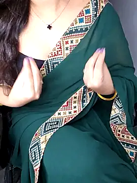 Snapshot of aliyaah_singh chatting on October 2025 05:32:02 PM aliyaah singh online show from October 2025 05:32:02 PM