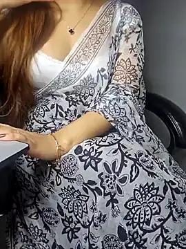 Snapshot of aliyaah_singh chatting on January 2025 09:08:02 PM aliyaah singh online show from January 2025 09:08:02 PM