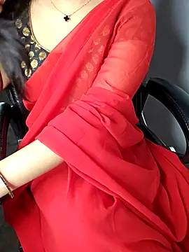 Snapshot of aliyaah_singh chatting on November 2025 06:11:01 PM aliyaah singh online show from November 2025 06:11:01 PM