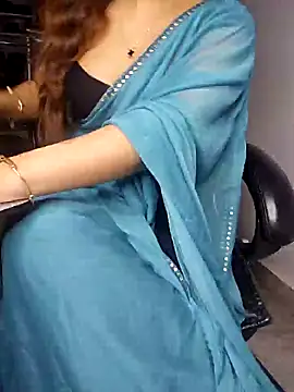 Snapshot of aliyaah_singh chatting on January 2025 07:46:01 PM aliyaah singh online show from January 2025 07:46:01 PM