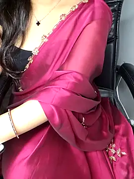 Snapshot of aliyaah_singh chatting on October 2025 05:34:02 PM aliyaah singh online show from October 2025 05:34:02 PM