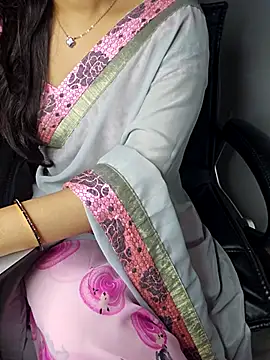 Snapshot of aliyaah_singh chatting on October 2025 05:45:02 PM aliyaah singh online show from October 2025 05:45:02 PM