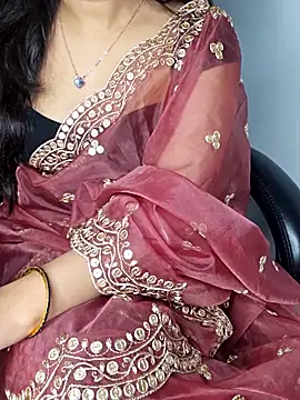 Snapshot of aliyaah_singh chatting on December 2025 06:12:01 PM aliyaah singh online show from December 2025 06:12:01 PM