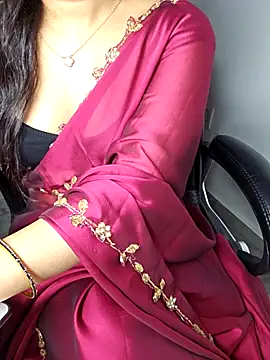 Snapshot of aliyaah_singh chatting on October 2025 05:28:01 PM aliyaah singh online show from October 2025 05:28:01 PM