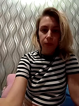 MissisMilk online show from May 2026 01:51:01 PM