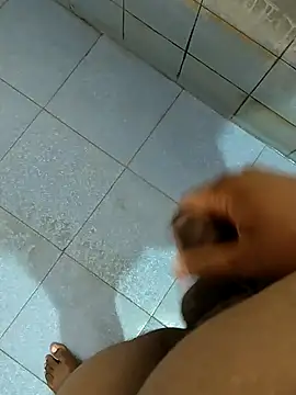 Snapshot of dinesh682 chatting on November 2025 08:01:01 PM dinesh682 online show from November 2025 08:01:01 PM