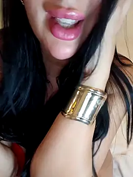 Queen sousou online show from March 2026 07:37:02 PM