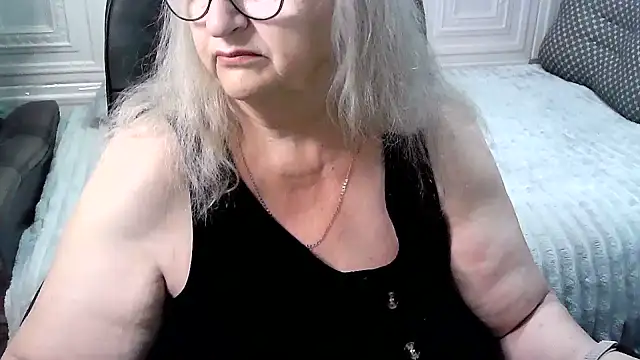 Snapshot of LolkaAlyss chatting on June 2026 05:34:01 AM LolkaAlyss online show from June 2026 05:34:01 AM