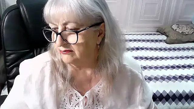 LolkaAlyss online show from December 2025 08:53:02 PM