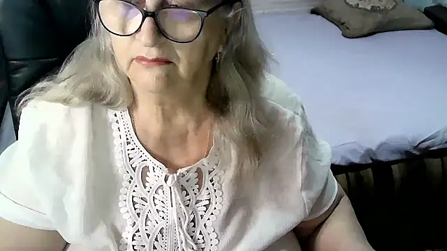 LolkaAlyss online show from December 2025 12:05:01 AM