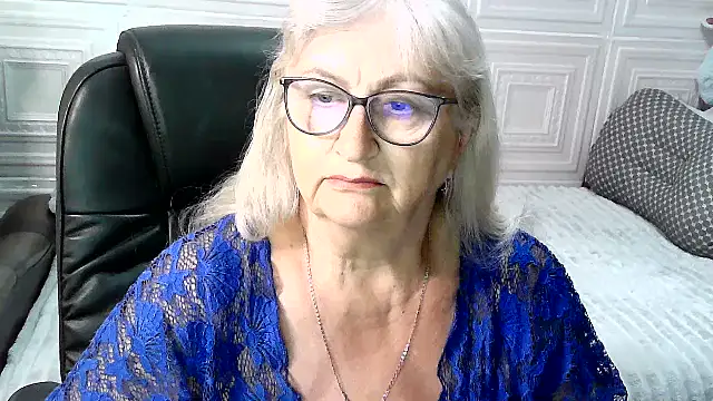Snapshot of LolkaAlyss chatting on July 2026 11:11:02 AM LolkaAlyss online show from July 2026 11:11:02 AM