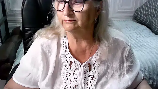 Snapshot of LolkaAlyss chatting on July 2026 10:27:02 PM LolkaAlyss online show from July 2026 10:27:02 PM