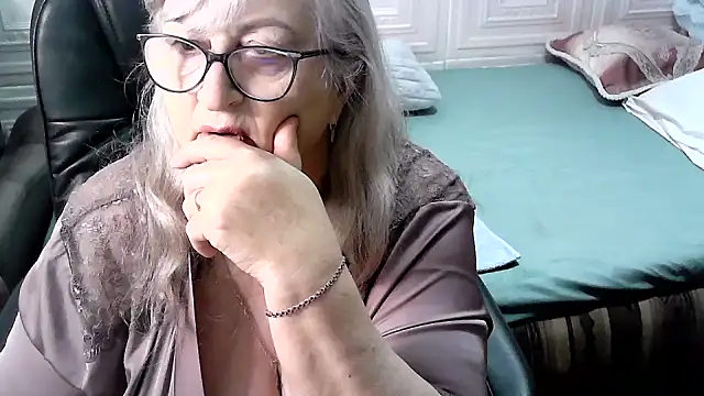 LolkaAlyss online show from January 2026 08:18:01 AM