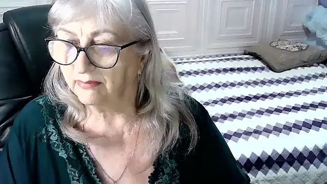 LolkaAlyss online show from November 2025 03:29:01 AM