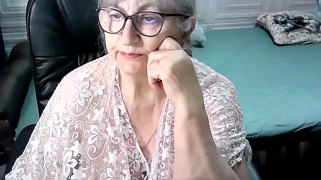 LolkaAlyss online show from December 2025 03:14:02 PM