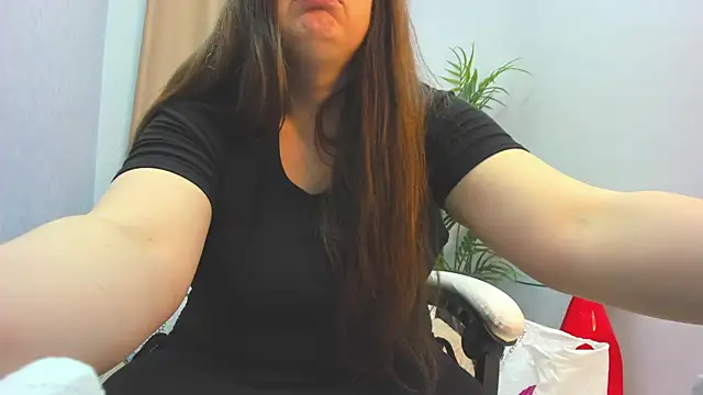 BattyMoll online show from June 2026 03:51:01 PM