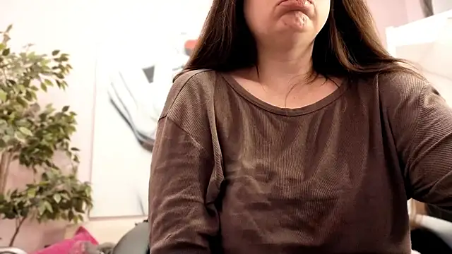 BattyMoll online show from January 2026 03:37:01 PM