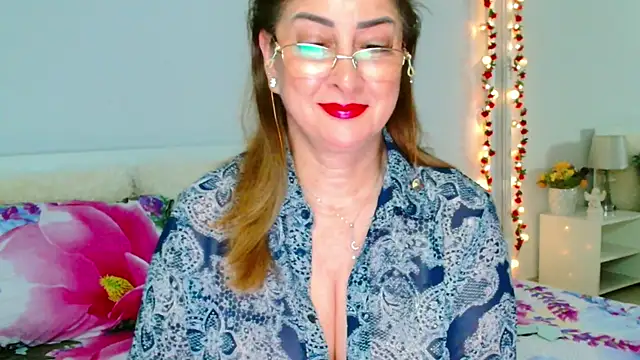 Tyana40 online show from May 2026 01:10:01 AM