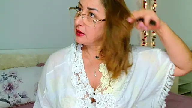 Snapshot of Tyana40 chatting on June 2026 01:11:02 AM Tyana40 online show from June 2026 01:11:02 AM