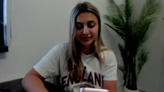 Snapshot of NicolePlay chatting on May 2026 03:24:01 AM NicolePlay online show from May 2026 03:24:01 AM