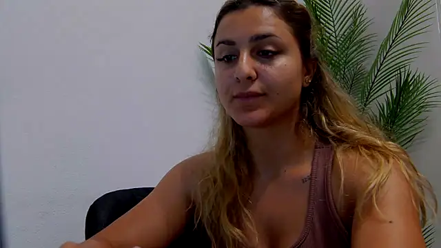 Snapshot of NicolePlay chatting on June 2026 06:08:02 PM NicolePlay online show from June 2026 06:08:02 PM
