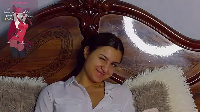 NicolePlay online show from September 2025 04:49:02 AM